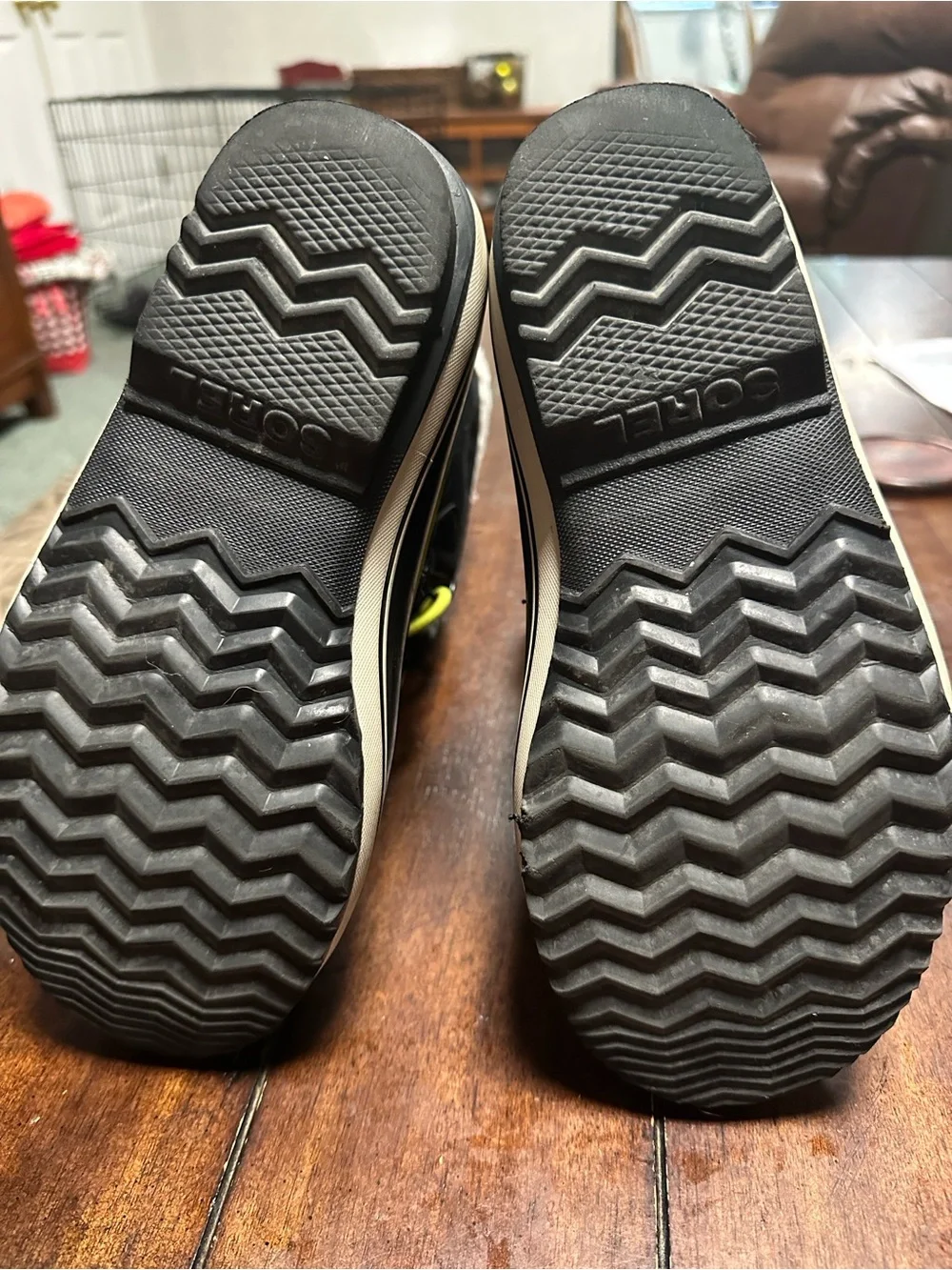 SOREL Waterproof Boots Size 5 Women's. Unique color pattern.Excellent condition!